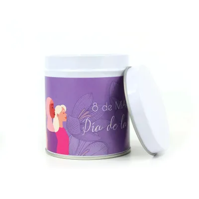 Cultivo de Petunias en Lata para el Día de la Mujer 8M blanca abierta