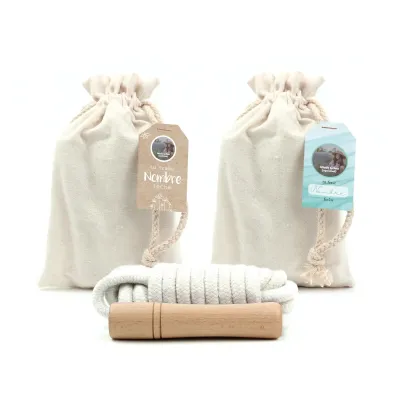 Comba de Algodón y Madera en Bolsita Personalizada para Comunión