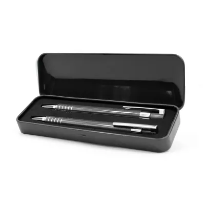 Set de Escritura en Latita Personalizada para Boda negro frontal abierto