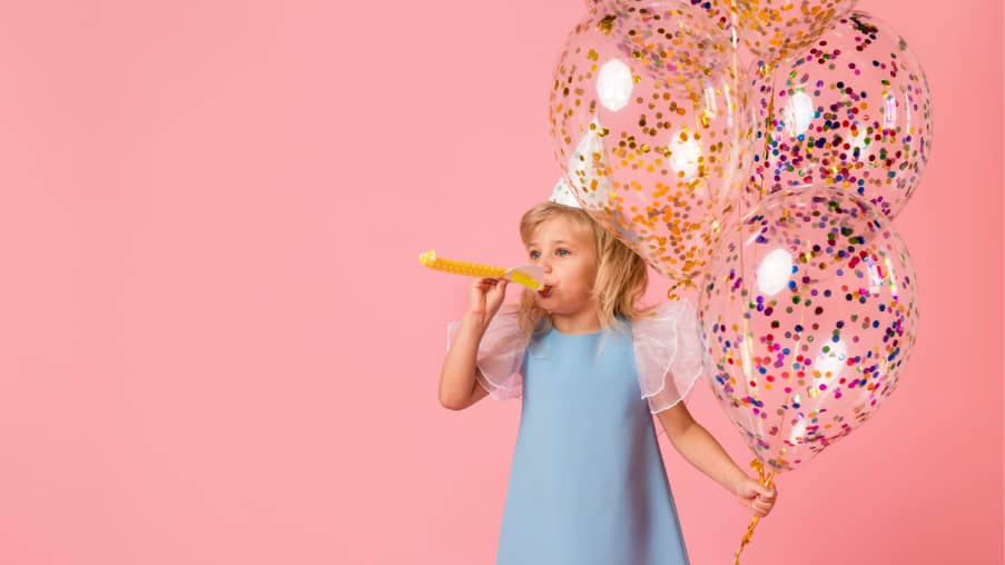 Todo para Cumpleaños Infantiles: decoración, merienda, catering, picoteo, tartas y animación interior 1