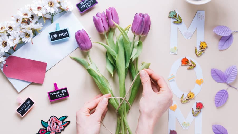 Manualidades para el Día de la Mujer 8 de marzo interior 2